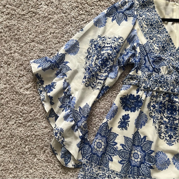 Betsy Johnson Floral Boho Bell Sleeve Dress - Picture 5 of 10